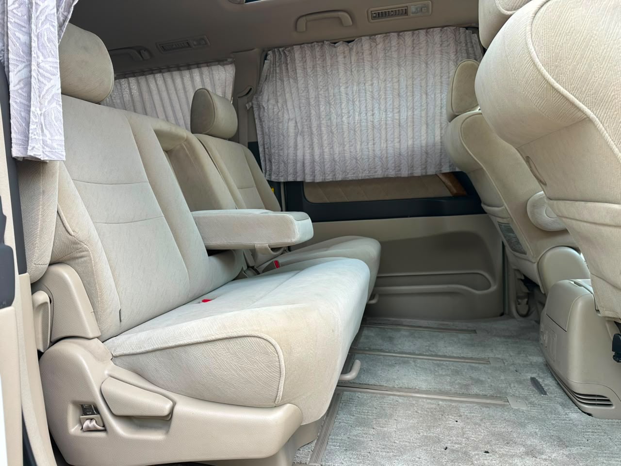 TOYOTA ALPHARD thumbnail 4